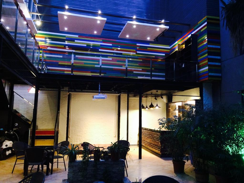 Xi'An Rainbow Youth Hotel Exterior photo